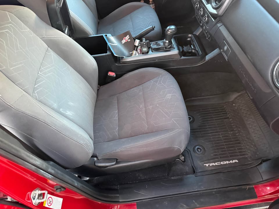 2018 Toyota Tacoma in Colorado Springs, CO (photo 9)
