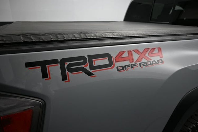 2021 Toyota tacoma sr5 v6 — photo 2