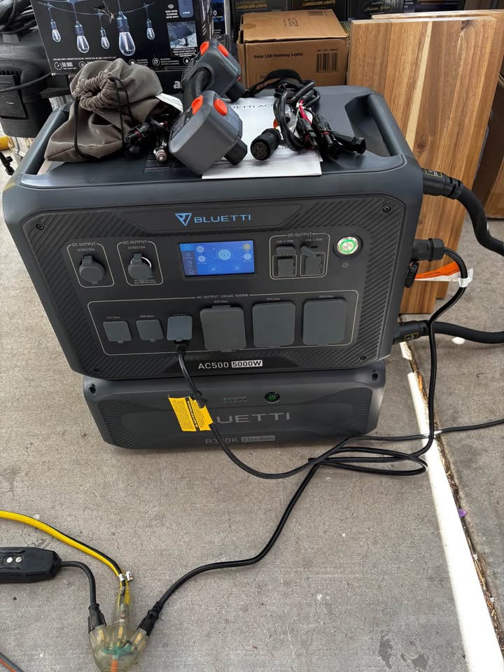 BLUETTI AC500 Portable Power Station with B300K Expansion Battery in Phoenix, AZ (photo 5) — photo 5