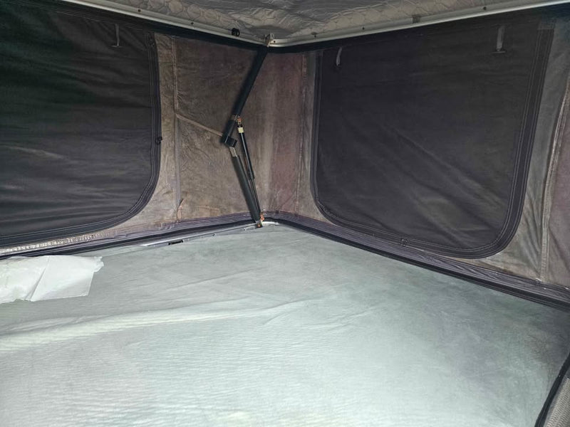 Rooftop tent with roofbox capable in Tacoma, WA (photo 9) — photo 9