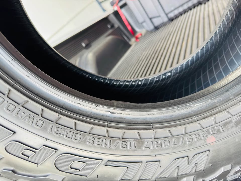 Set of 4 Used Tires Semi New Falken Wildpeak LT245/70R17” in Fort Lauderdale, FL (photo 7)