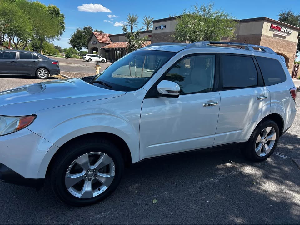 2012 Subaru Forester · 2.5X Premium Sport Utility 4D in Chandler, AZ (photo 4)