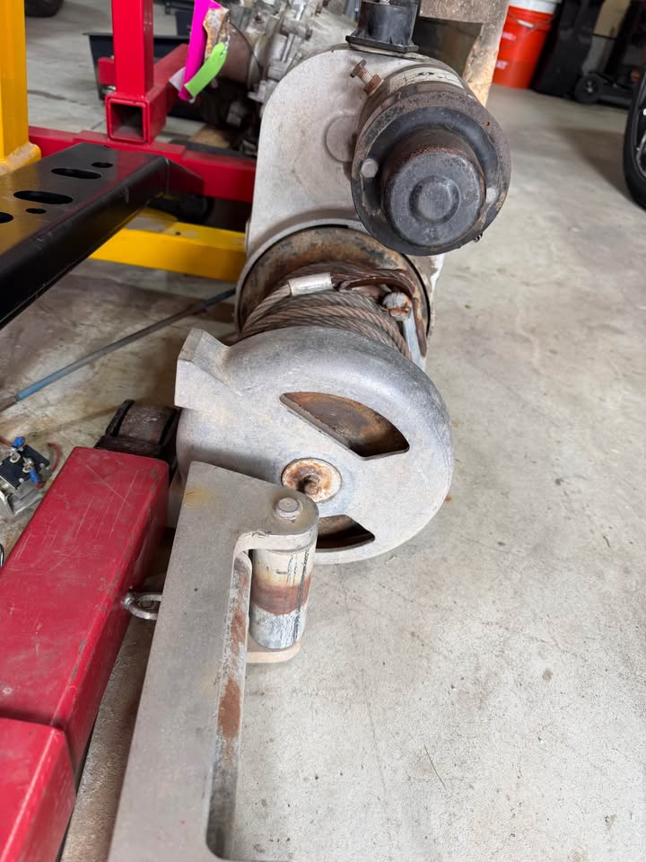 Vintage Belleview-Warn 6000 1bs. Winch in Rigby, ID (photo 7)