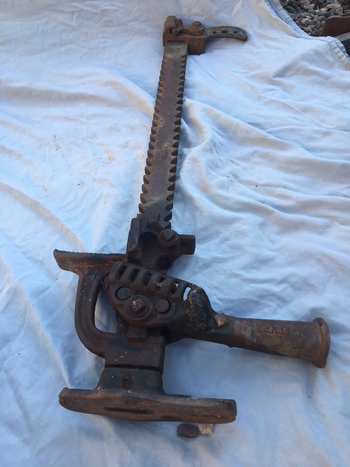 Antique Hi Lift Jack Handyman Jack 32" in Farmington, NM (photo 4) — photo 4