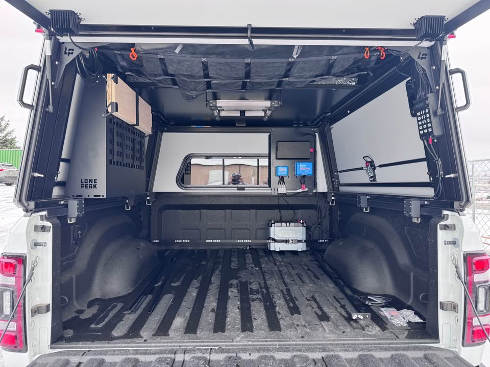 Lone Peak V1 Truck Camper for RAM 2500 Crew Cab Standard Bed in Mather, CA (photo 8) — photo 8