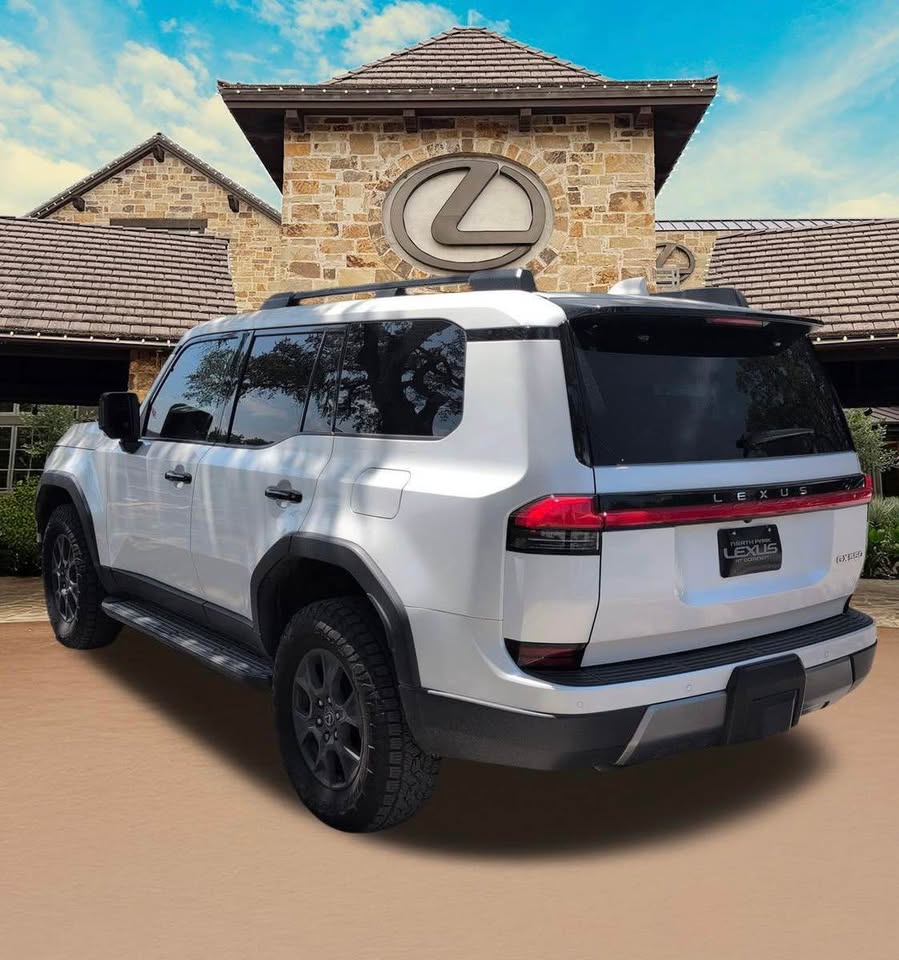 2024 Lexus GX · GX550 OverTrail Plus in San Antonio, TX (photo 12) — photo 12