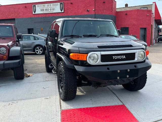 2010 Toyota FJ Cruiser — photo 3
