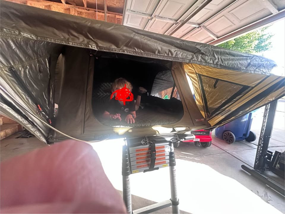 23 zero all season roof top tent in Milliken, CO (photo 4) — photo 4