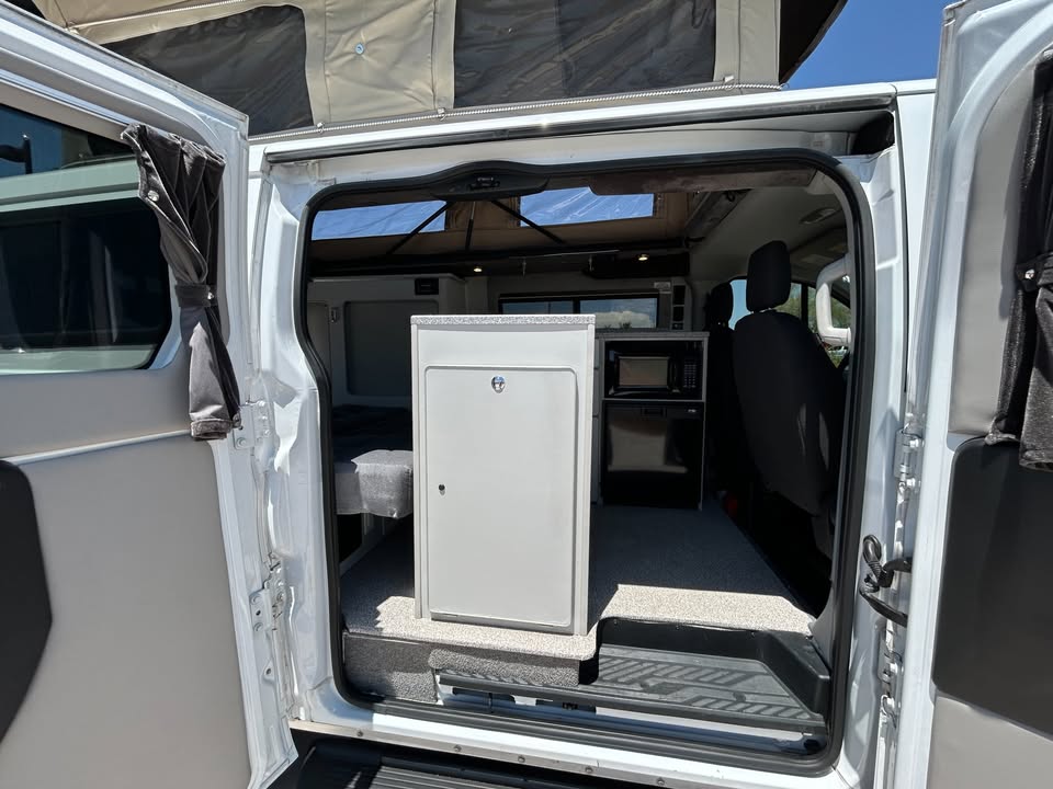 2018 Ford Transit Sportsmobile Pop Top Camper van EX-L in Gold Canyon, AZ (photo 10) — photo 10