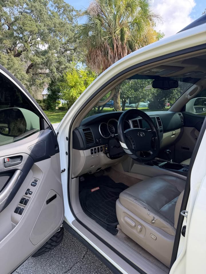 2006 Toyota 4Runner · Limited Sport Utility 4D in Maitland, FL (photo 8) — photo 8