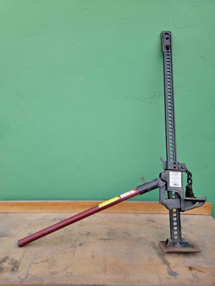 Hi-lift jack 48 inch in San Diego, CA (photo 1) — photo 1