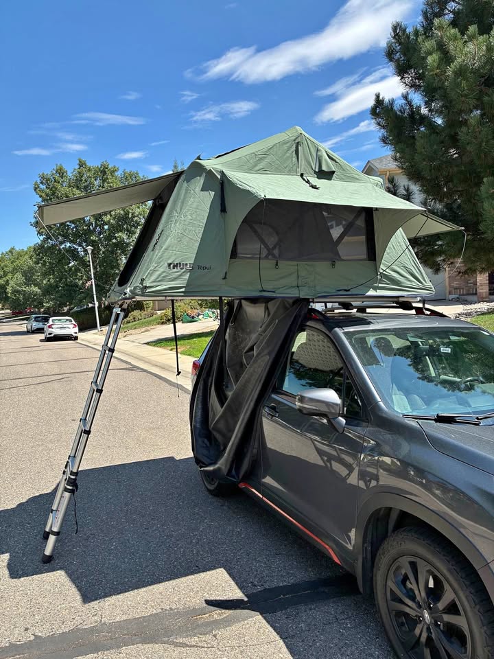 Thule (Tepui) Kukenam 3 Person Outfitter Roof Tent + Thule Bars and Brackets (Barely Used) in Westminster, CO (photo 1) — photo 1
