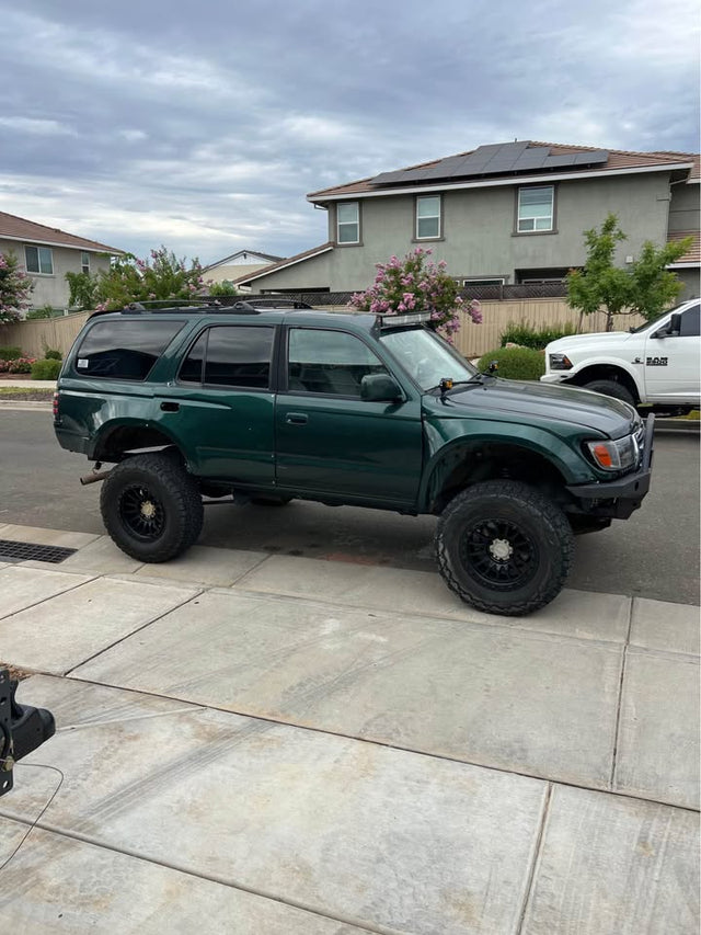 2000 Toyota 4Runner · Limited Sport Utility 4D — photo 3