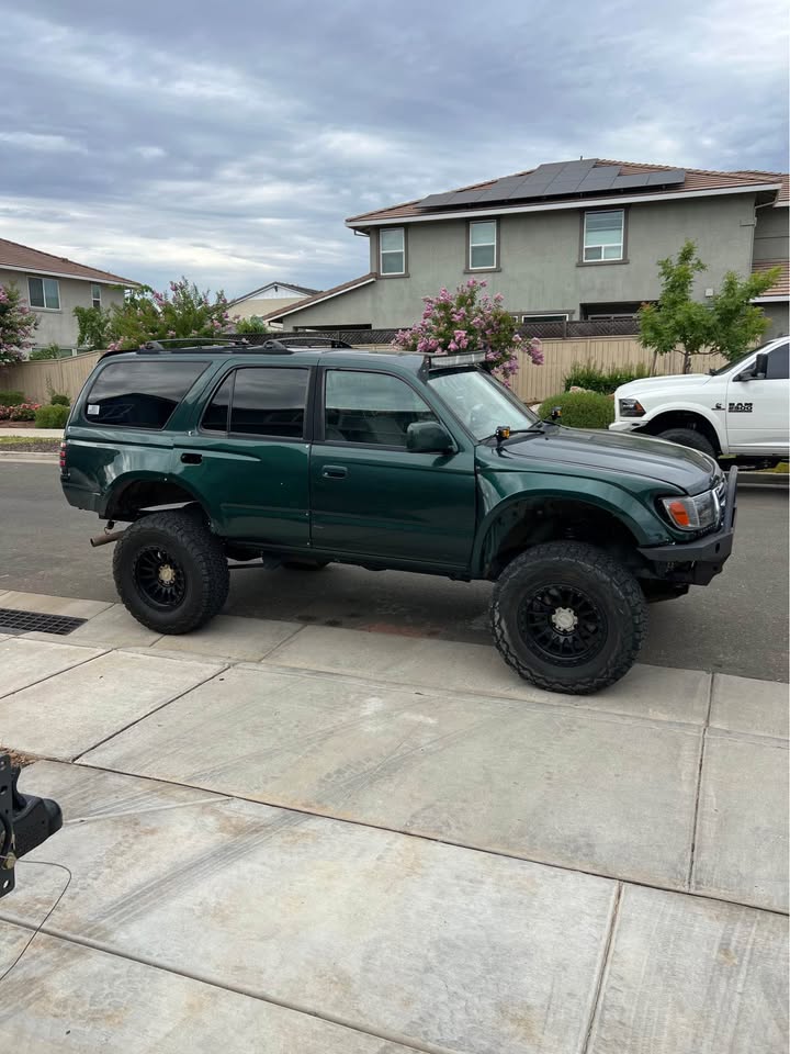 2000 Toyota 4Runner · Limited Sport Utility 4D in Rancho Cordova, CA (photo 3) — photo 3