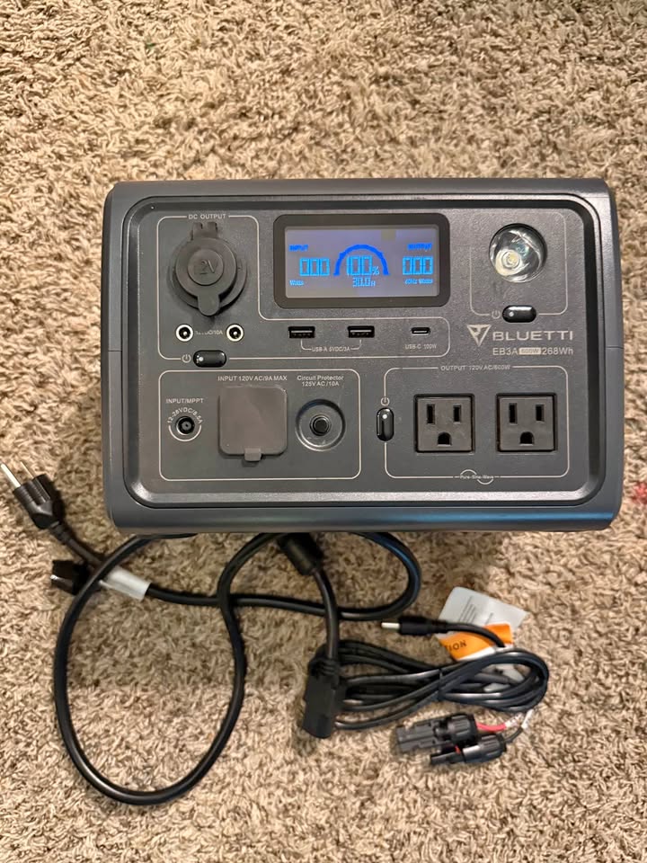 BLUETTI EB3A Portable Power Station 268Wh LiFePO4 Battery Backup - Like New in Fresno, CA (photo 1)