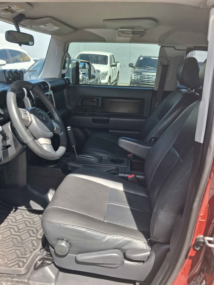 2008 Toyota FJ Cruiser · Sport Utility 2D in Miami, FL (photo 10) — photo 10