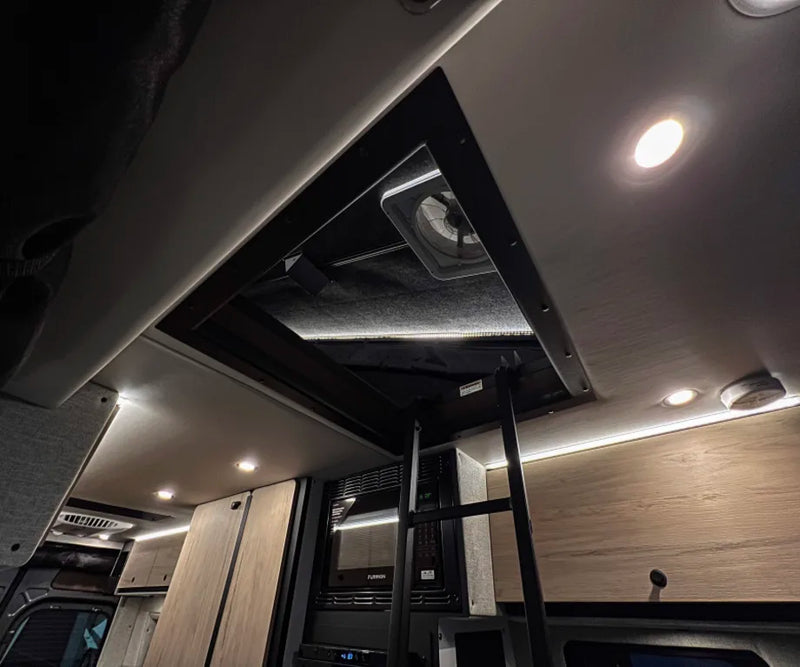 2026 Storyteller Overland CREW MODE CREW-AWD (photo 6) — photo 6