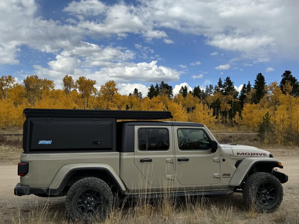 Super Pacific X1 Truck Camper for Gladiator in Longmont, CO (photo 2) — photo 2