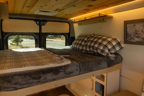 Year-Round Camping Dreams - New 2023 DM Vans Campervan — photo 2