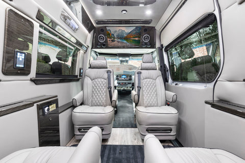 2023 Ultimate Toys Ultimate Coach — photo 4