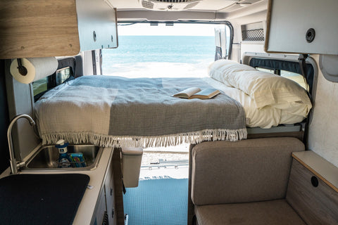 2022 Winnebago Solis Pocket — photo 2