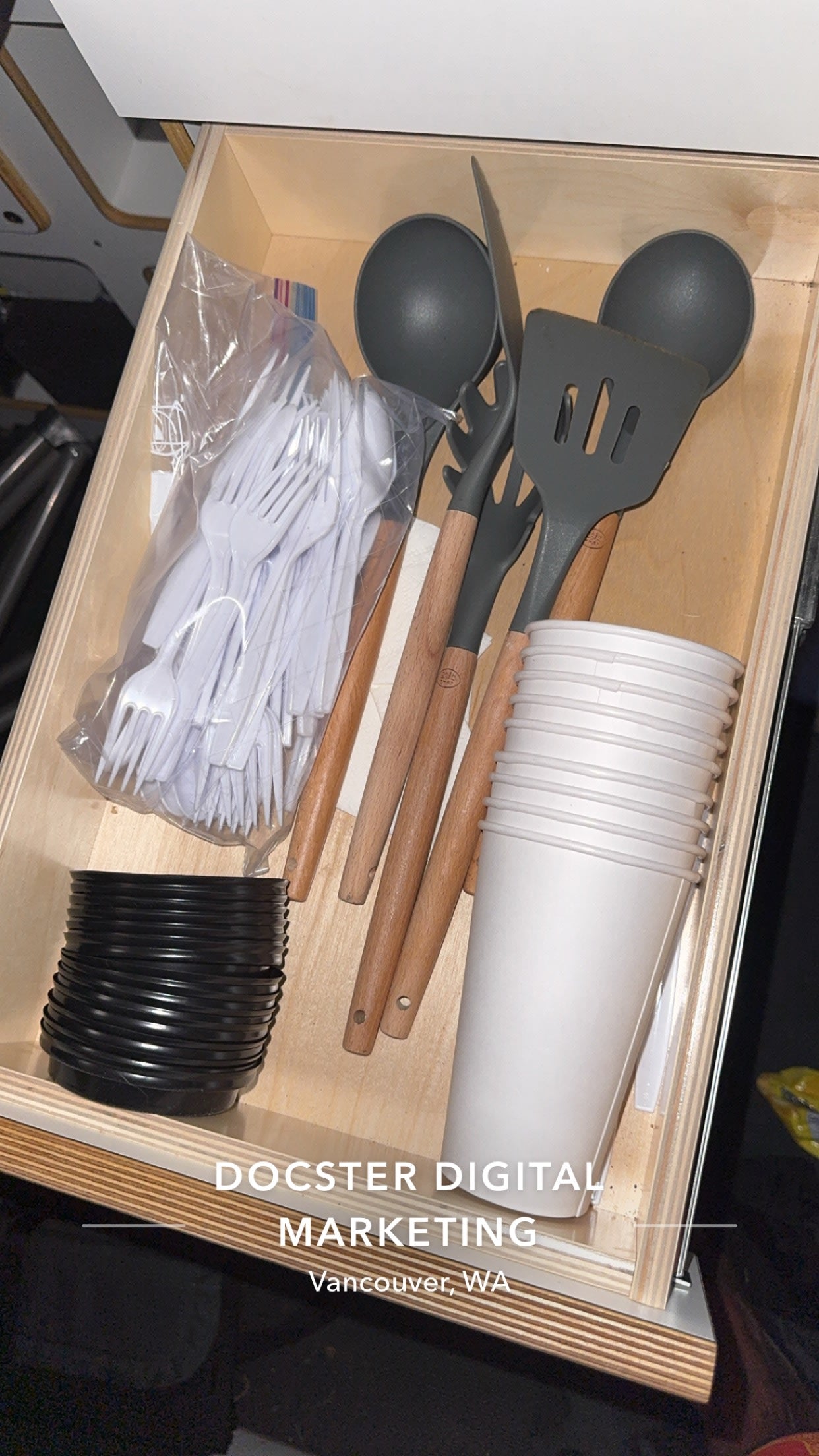  kitchenette — photo 6