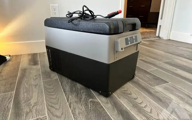 Astro 12V Car Fridge — photo 2