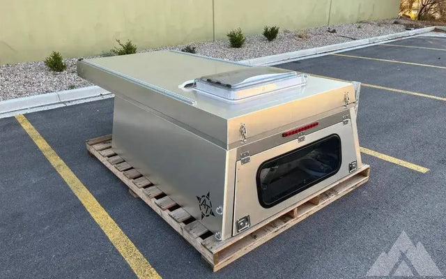 AT Overland Summit 6' Mid Size Topper/Camper — photo 2