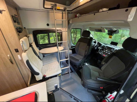 “Hummingbird” The family camper van - seats/sleeps 4! — photo 2