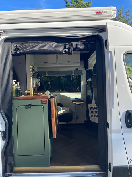 WanderNest — Seats 3, Luxury, Fully loaded. Ready for adventure