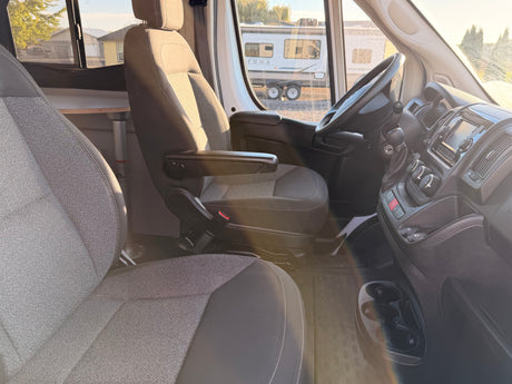 2021 Winnebago Solis 59P