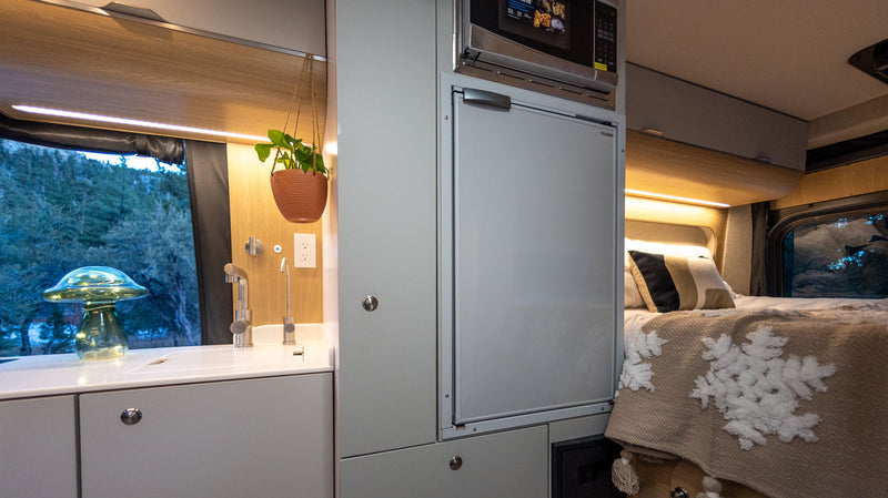 "Ruby" | 2023 Noovo Lite - Indoor Shower, Heating & AC — photo 20