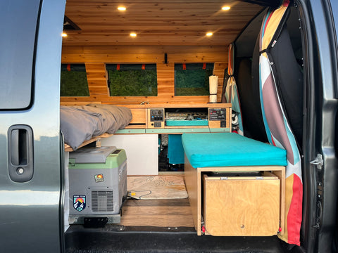 Betsy - Fully Insulated, cozy & capable AWD all-season campervan — photo 2