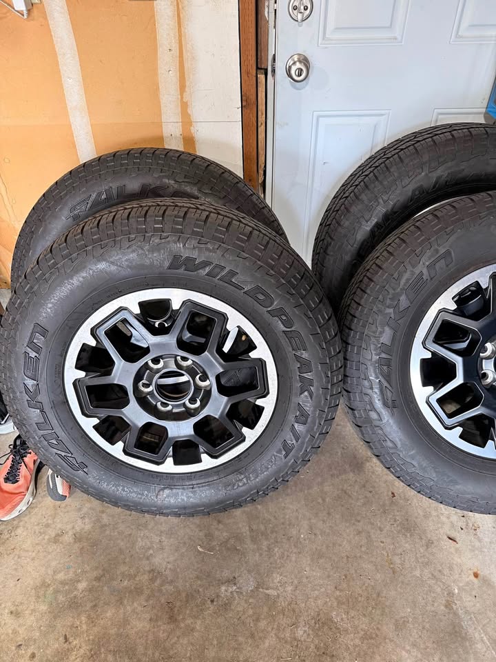 Falken Wildpeak A/T Trail 265/70R18 Tires and Wheels in Bremerton, WA (photo 1) — photo 1