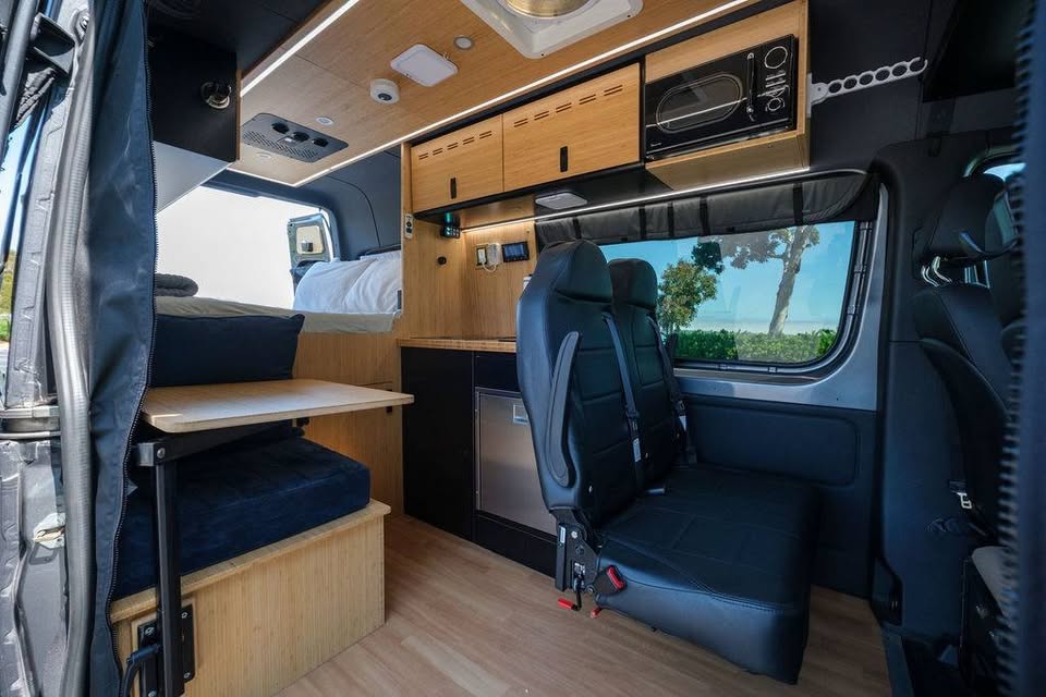 2024 Mercedes-Benz Sprinter in San Francisco, CA (photo 9)