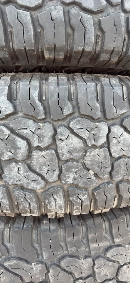 37/12.5/18 tires in Albuquerque, NM (photo 5) — photo 5