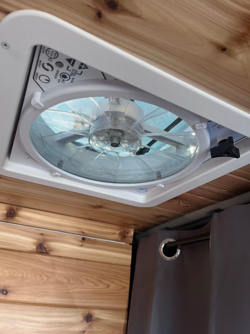 Off-Grid Campervan - Pro-Converted Ram Promaster 2500 — photo 14