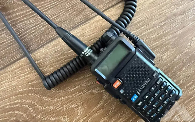 BAOFENG UV-5R Walkie Talkie Radio — photo 3