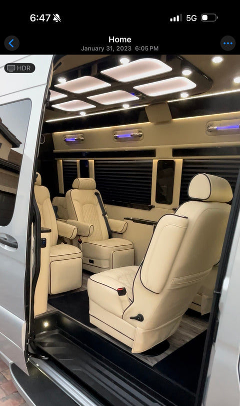 2023 Ultimate Toys Coach Sprinter Van — photo 3