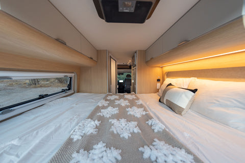 "Ruby" | 2023 Noovo Lite - Indoor Shower, Heating & AC — photo 5