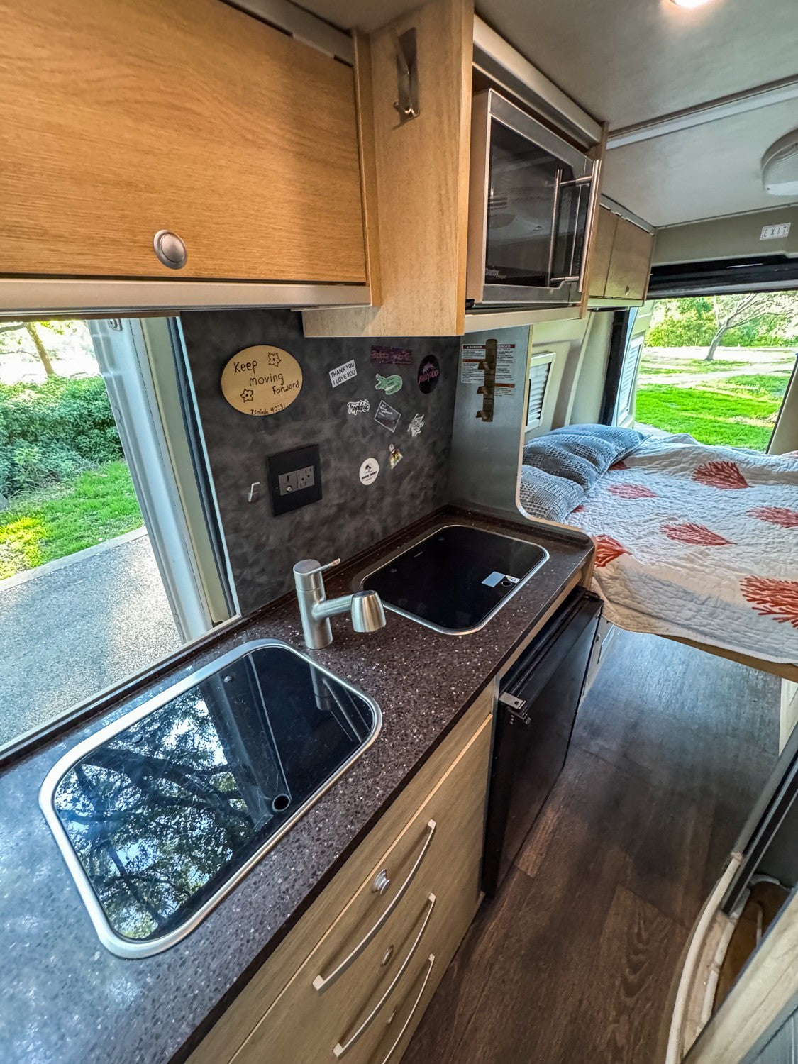 2018 Hymer Aktiv Promaster - Built for the Beach — photo 16
