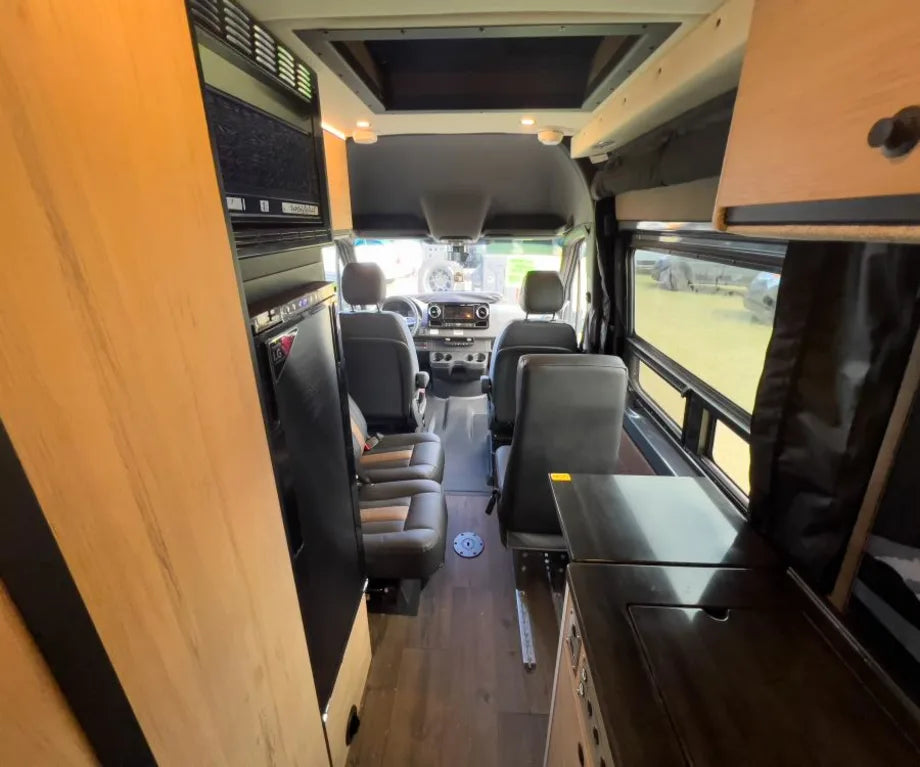 2026 Storyteller Overland CREW MODE CREW-AWD 0 Miles in Phoenix, AZ (photo 5) — photo 5