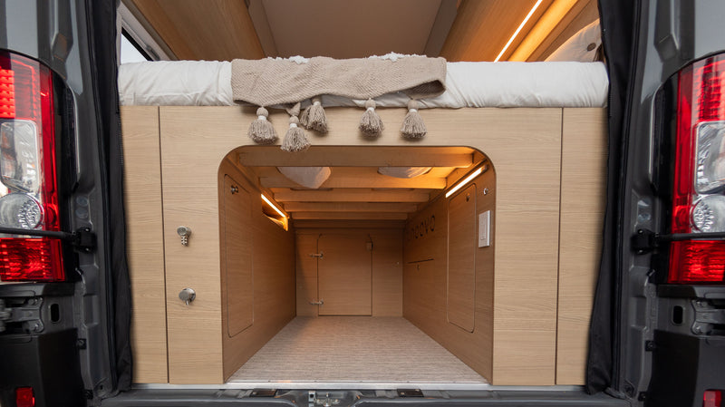 "Ruby" | 2023 Noovo Lite - Indoor Shower, Heating & AC — photo 15