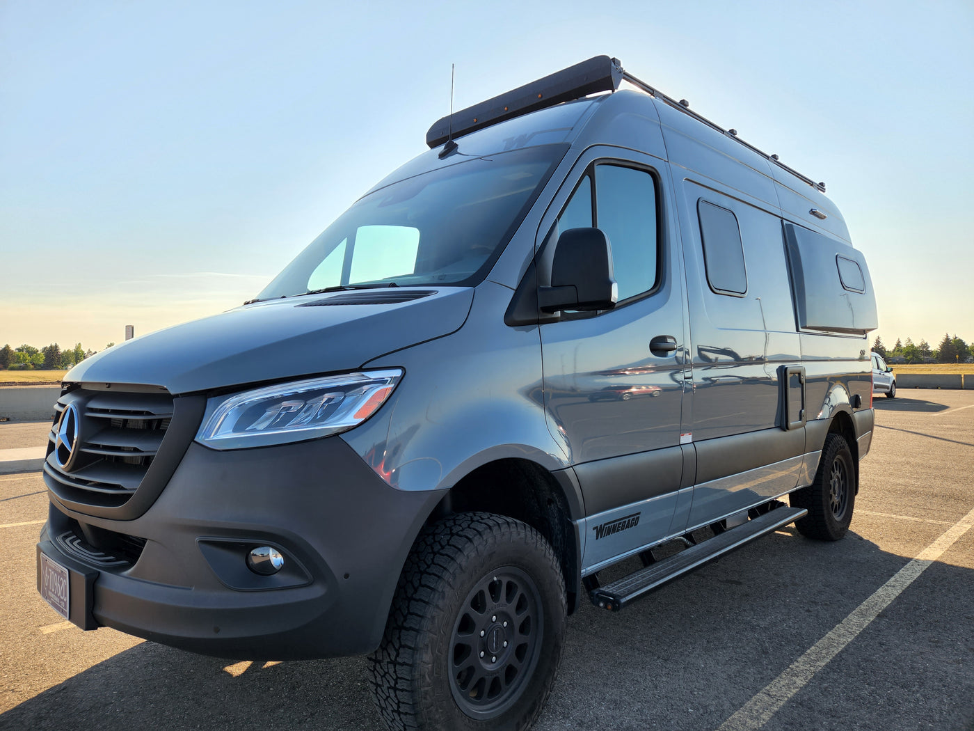 4WD Winnebago Revel 44E "Rosie" Unlimited Miles Montana + Starlink — photo 8