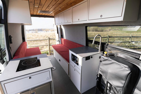 Vanny McVanFace - 4 Person Titan Sprinter Van overland rental
