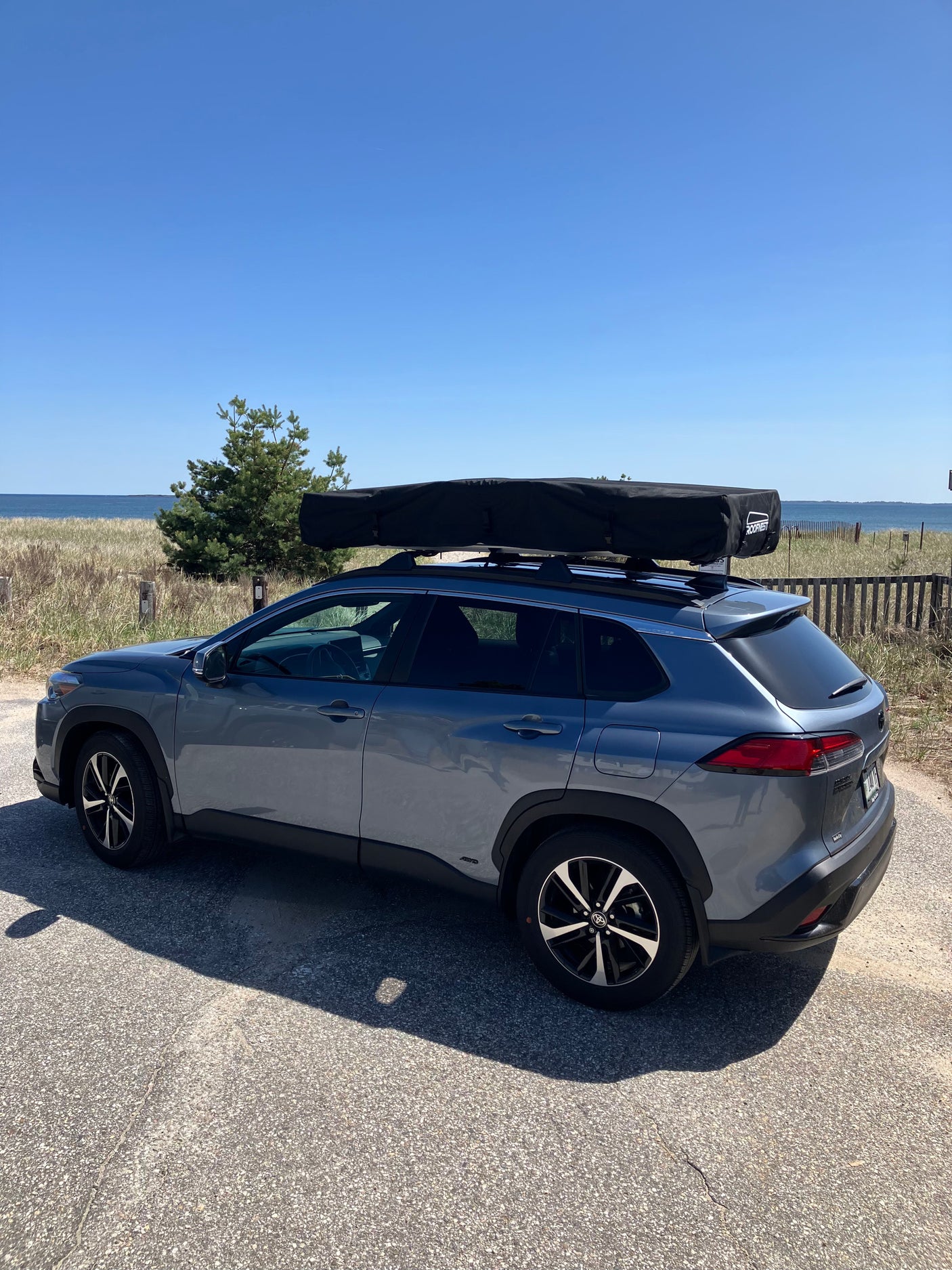 Meadowlark XL Rooftop Tent on 2016 Honda Pilot | Maine Adventures