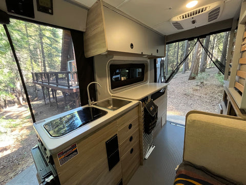Vanda: Winnebago Solis Pocket + Solar, Cell Signal Booster, Rugged Tires — photo 3
