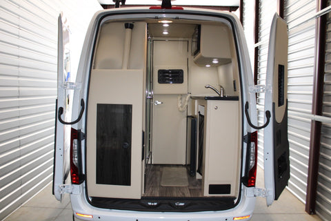 2025 Ultimate Toys : Ultimate RV White — photo 3