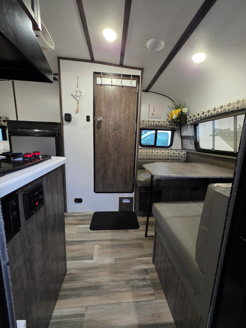 Riverside Retro 166 overland rental