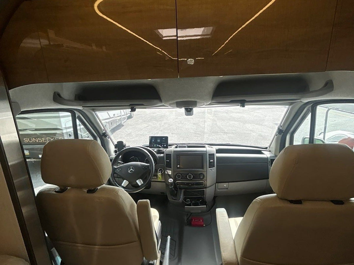  a Mercedes steering wheel — photo 3